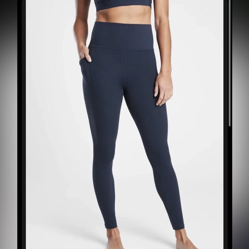 Athleta Salutation Stash II Navy Blue Size Small NWOT
